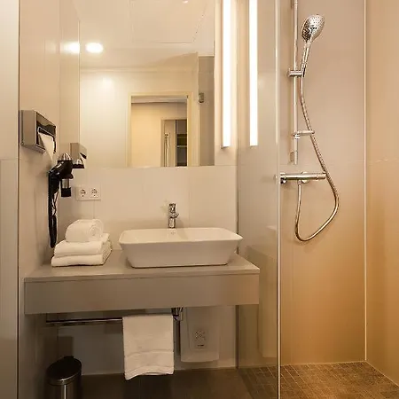 Hotel Th Messe 3*