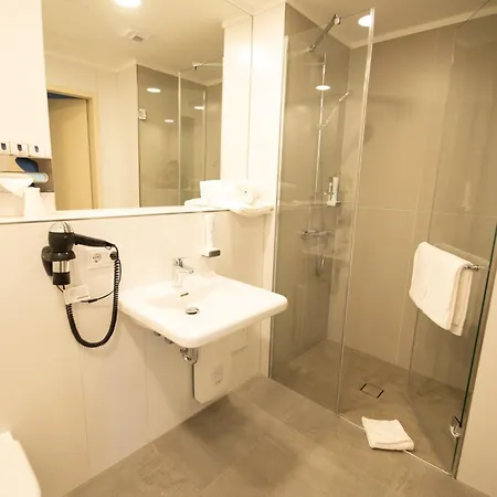 Hotel Th Messe 3*